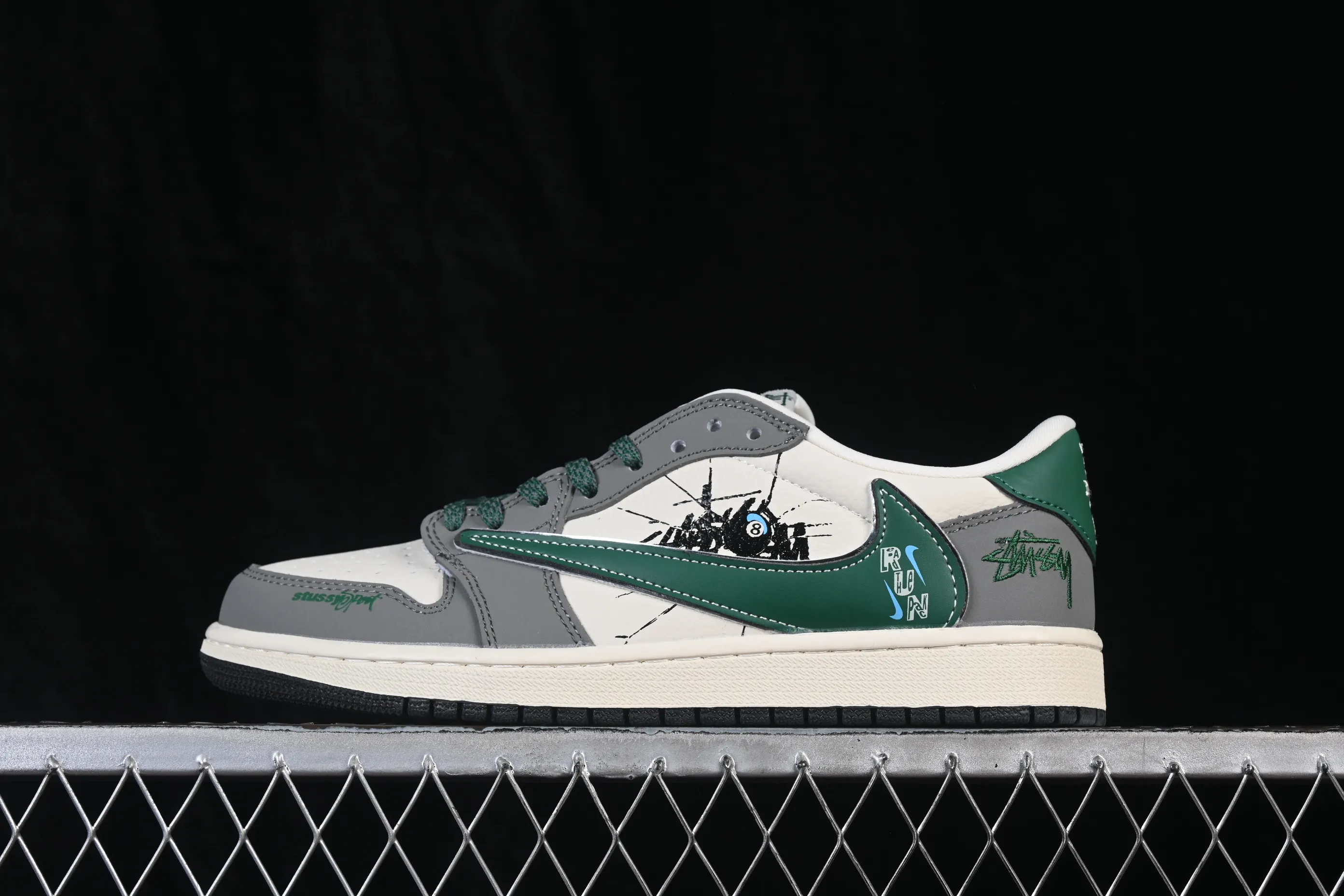 All categories Air Jordan Jordan series basketball shoes Air Jordan 1 Low high-end customized low-top sneakers Travis Scott x Fragment Design x Air Jordan 1 Low OG SP AJ1 Joe 1 meter white gray green low-top cultural casual sneakers XJ1979-002
